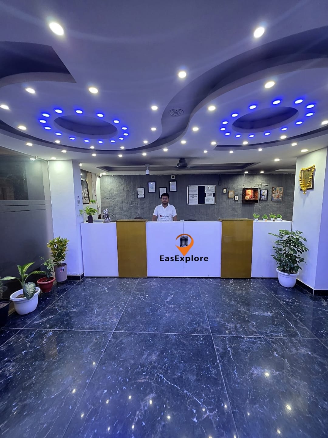 EasExplore Home Town Hotel Grand