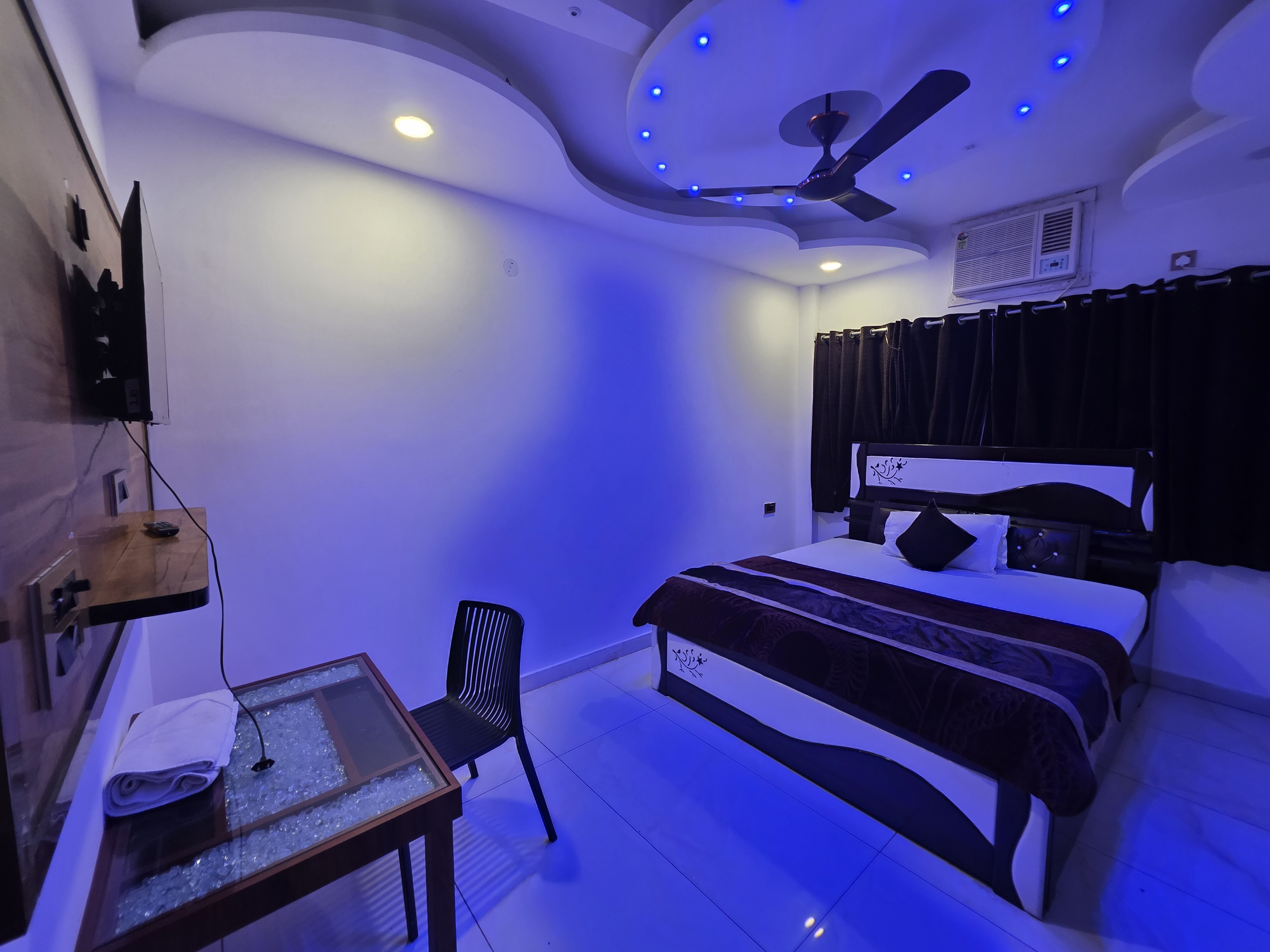 EasExplore Home Town Hotel Grand