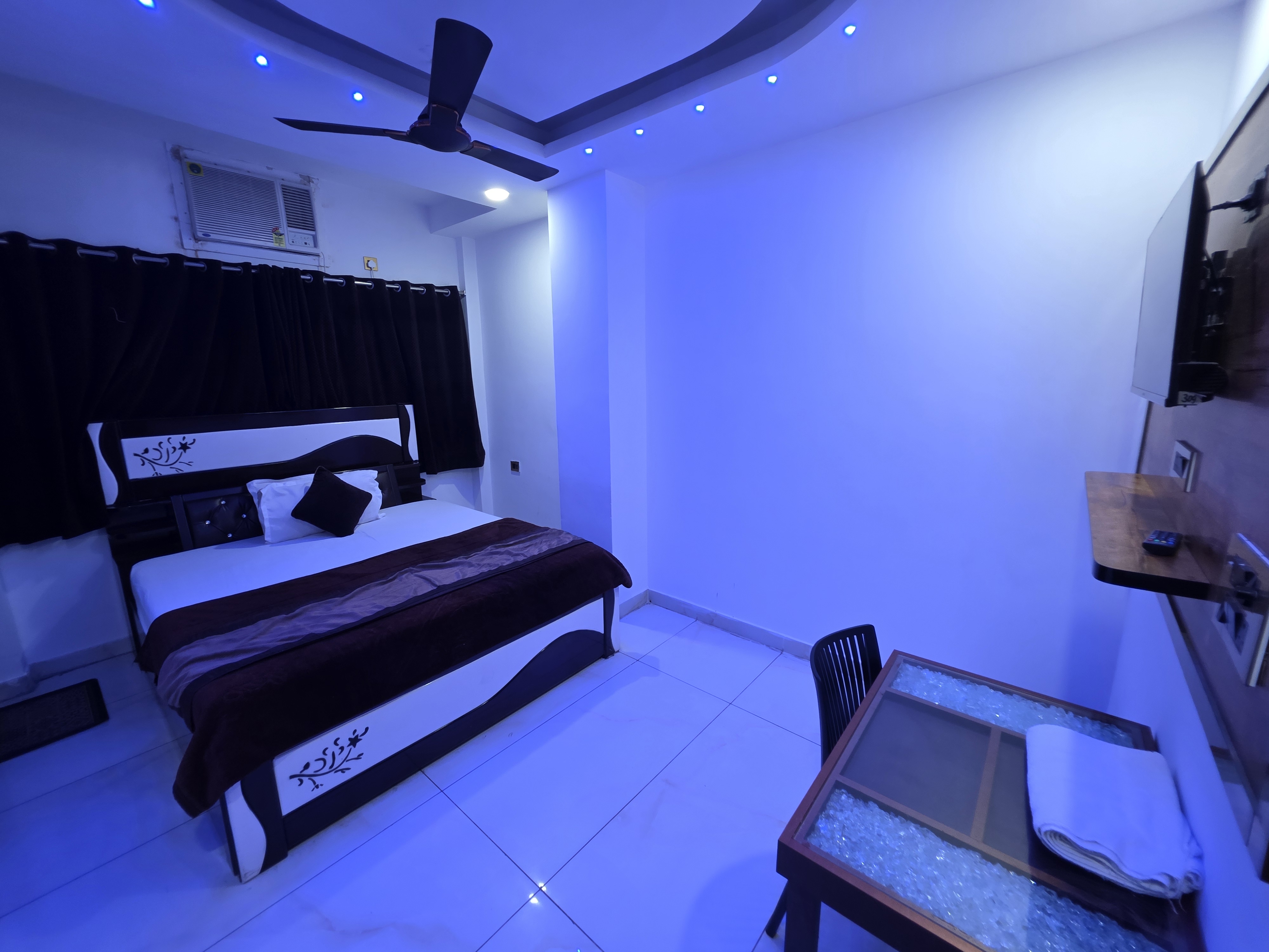 EasExplore Home Town Hotel Grand