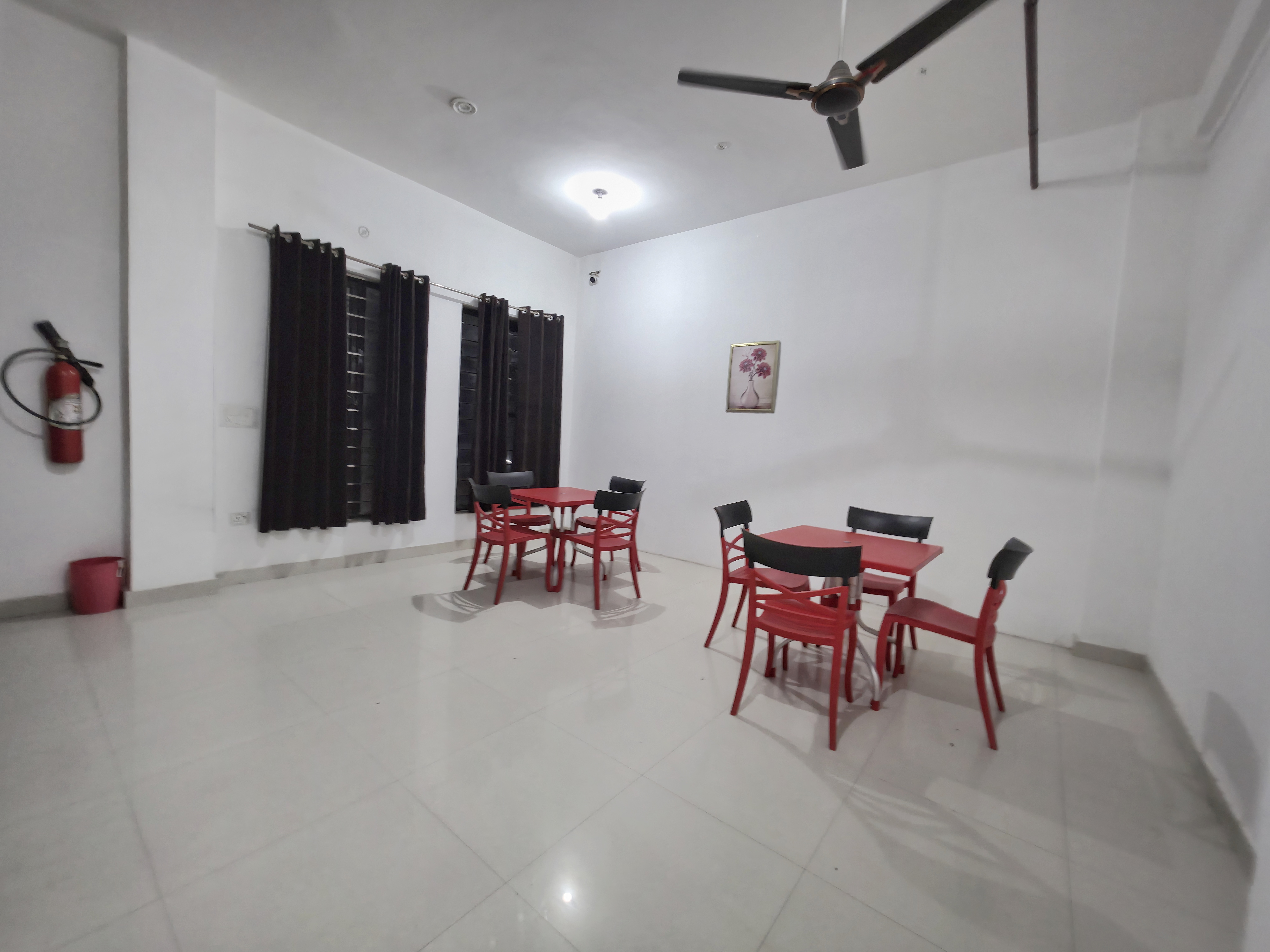 EasExplore Home Town Hotel Hilson