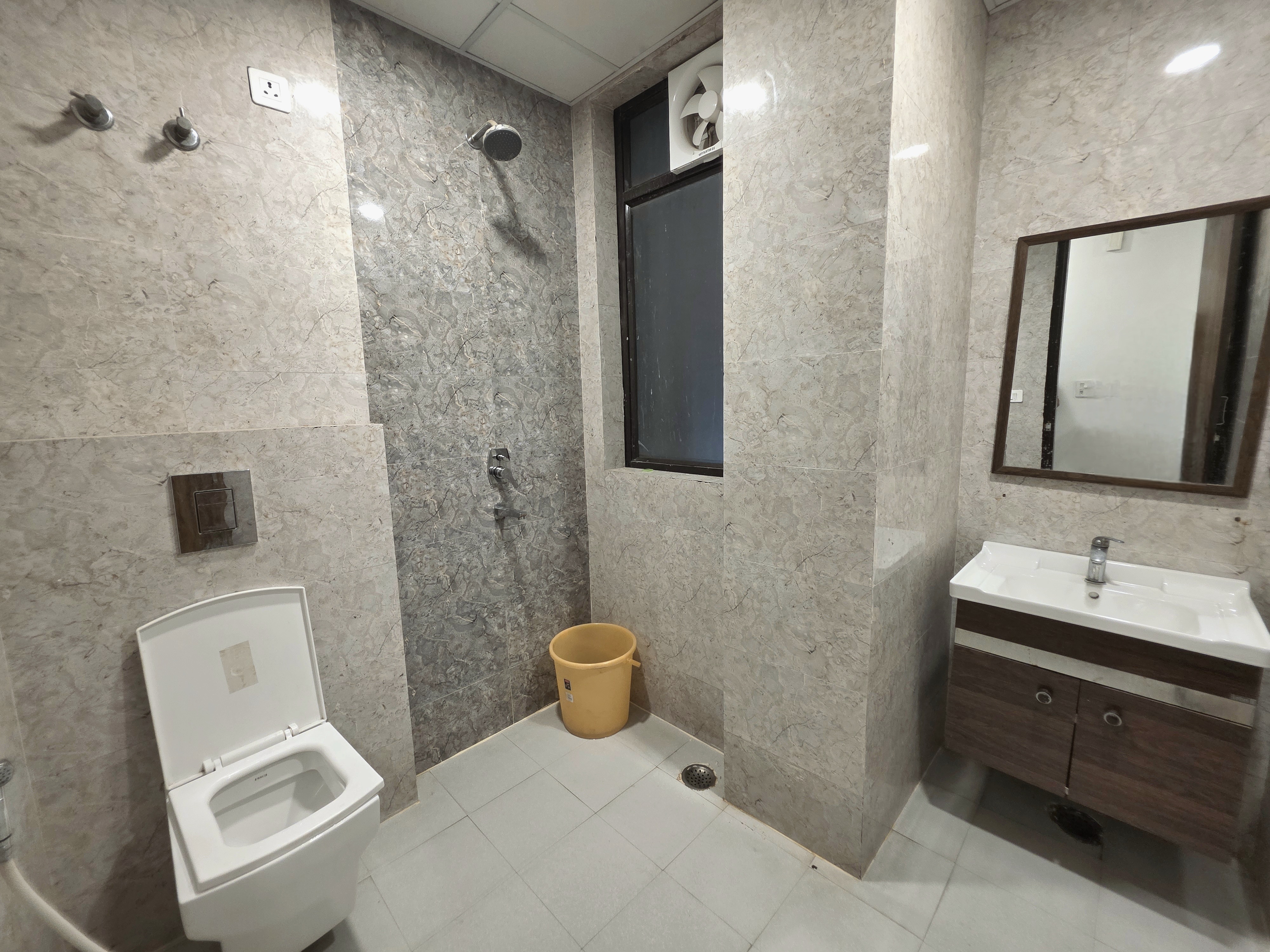 EasExplore Home Town Hotel Hilson