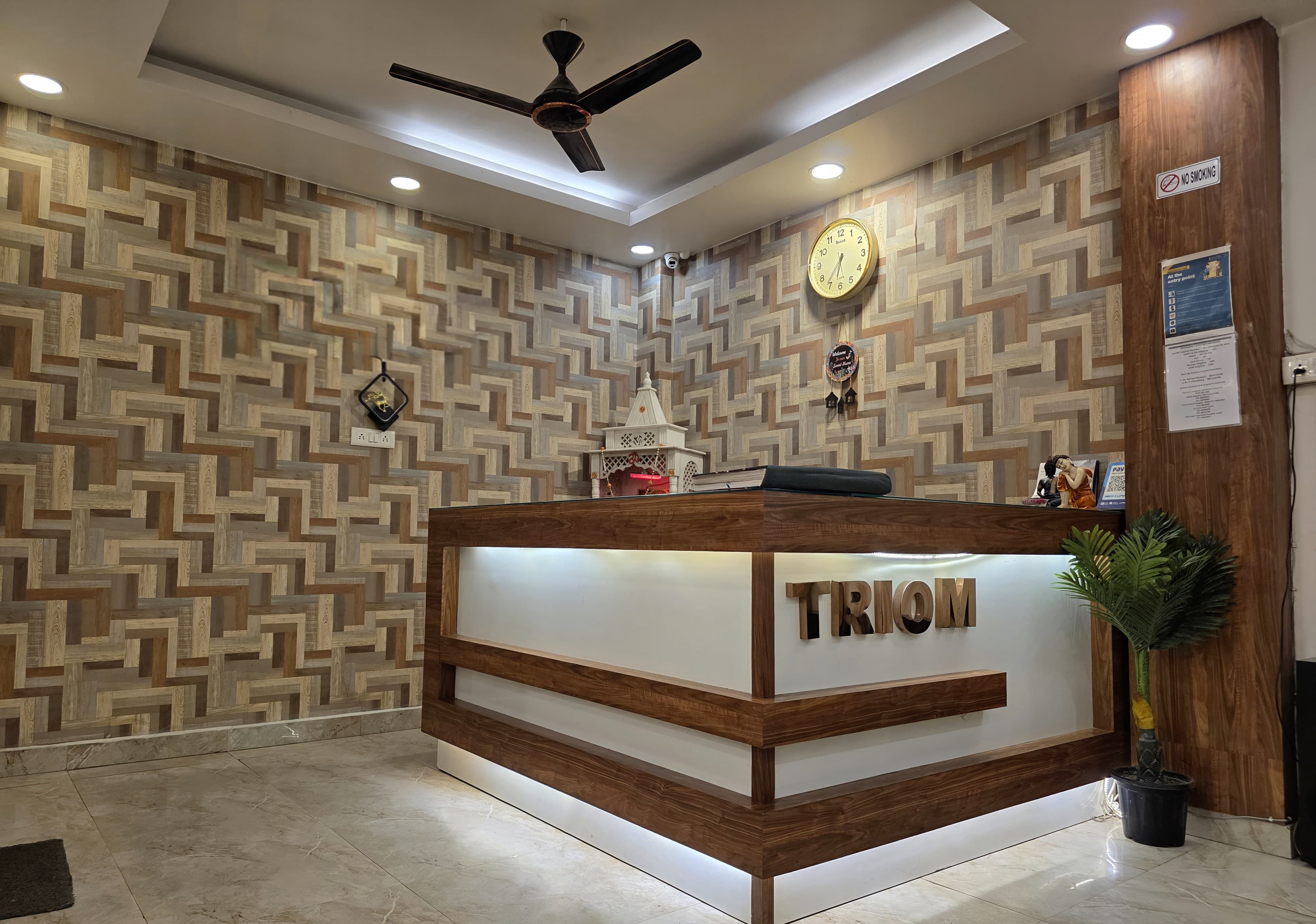 EasExplore Hotel Triom